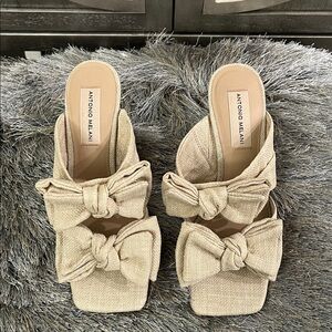 Antonio Melani Women's Tan Bow Mules